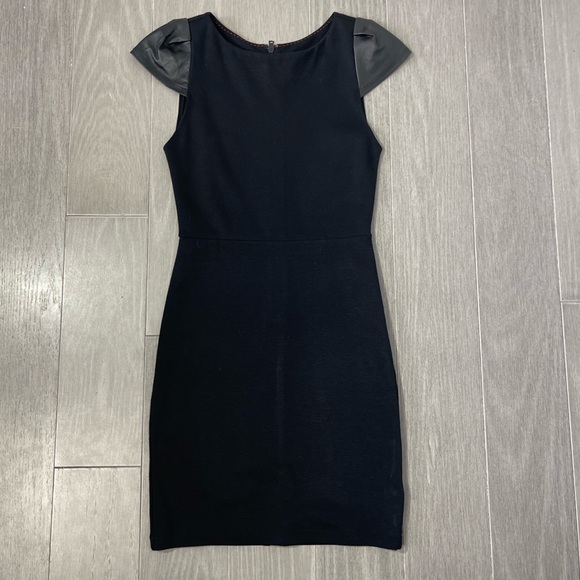 Alice + Olivia Gracie Leather Cap Sleeve Dress Size 0 Employed Career Cocktail - Picture 9 of 13